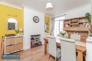 Dining Room- click for photo gallery